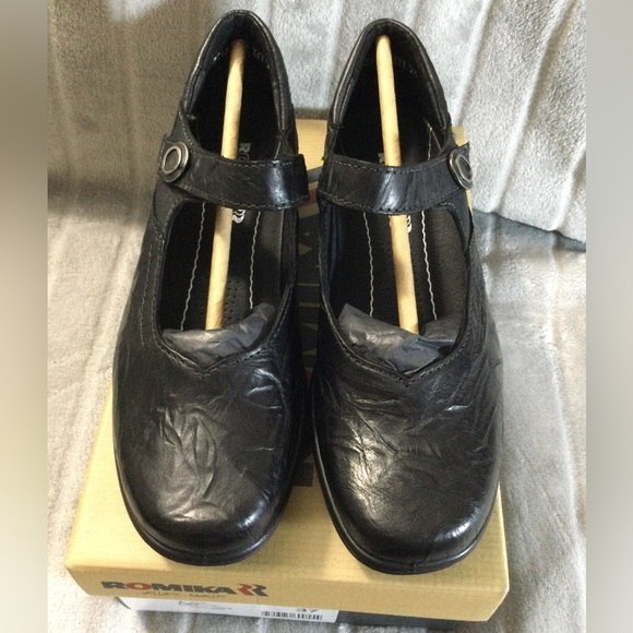 Romika Cassie 50 Mary Jane Flat Black EU 37 US 6 to 6.5 - Picture 2 of 13